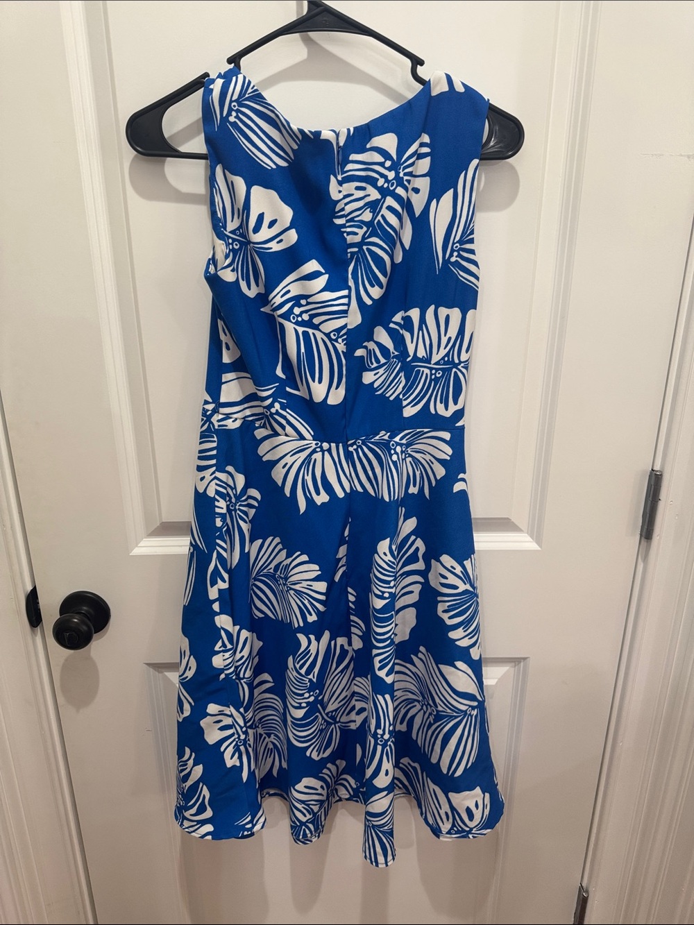 dressbarn Blue and White Tropical Leaf A-Line Dress - Picture 3 of 3